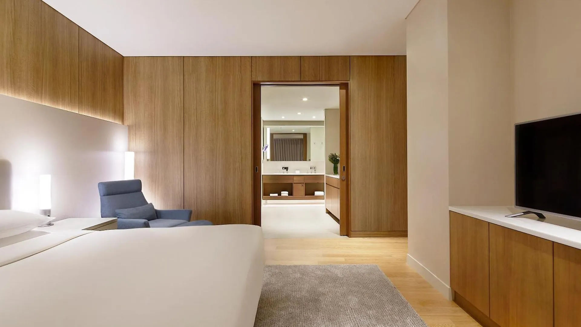 Hyatt Regency Incheon Paradise City 5*,  South Korea